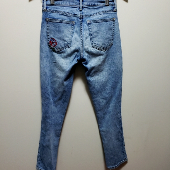 Gap Best Girlfriend Denim Floral Embroidery Distressed Jeans - Picture 2 of 7